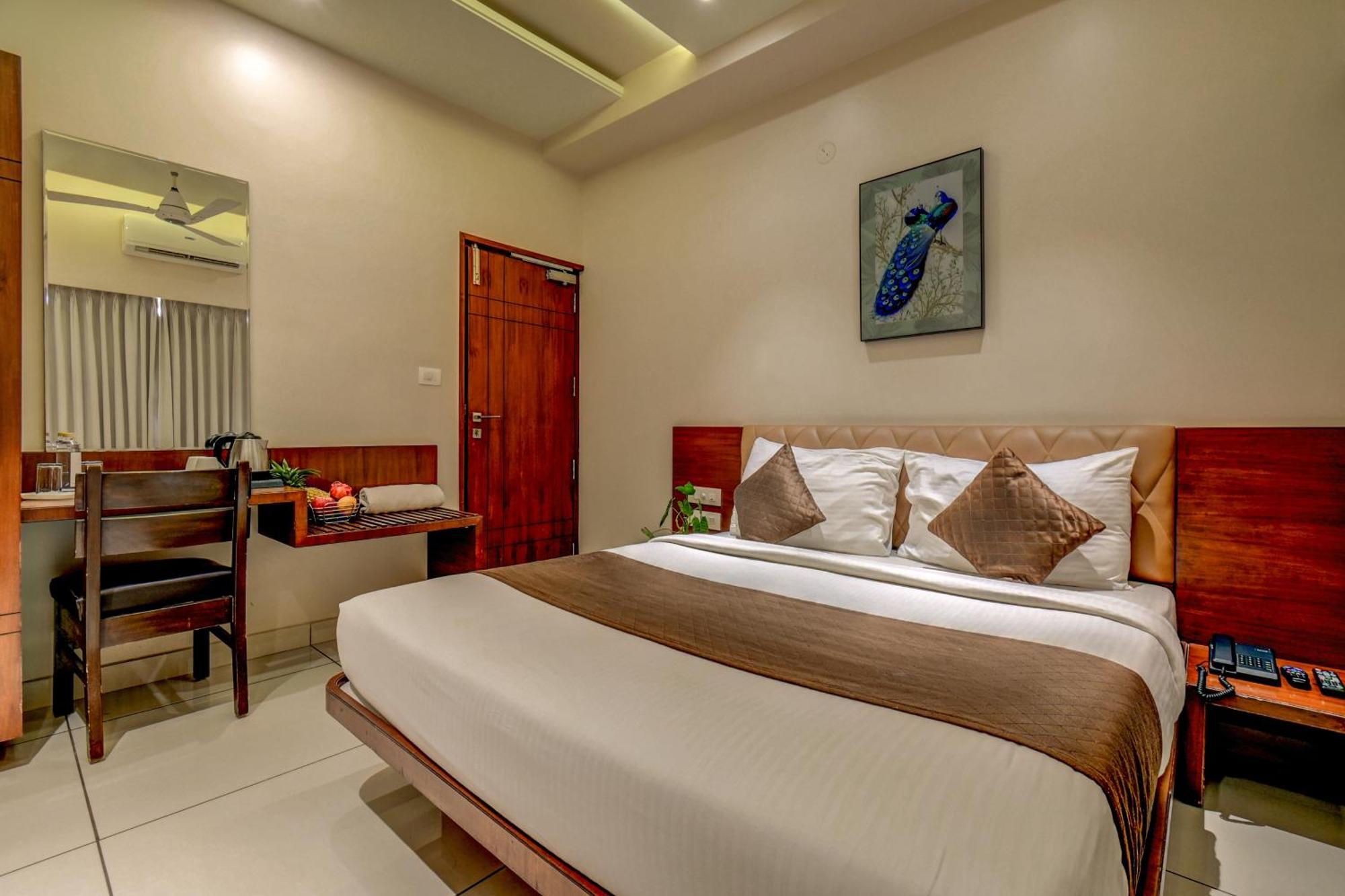 Hotel J N Stay Mysore - 12 Minutes To Mysore Palace מראה חיצוני תמונה