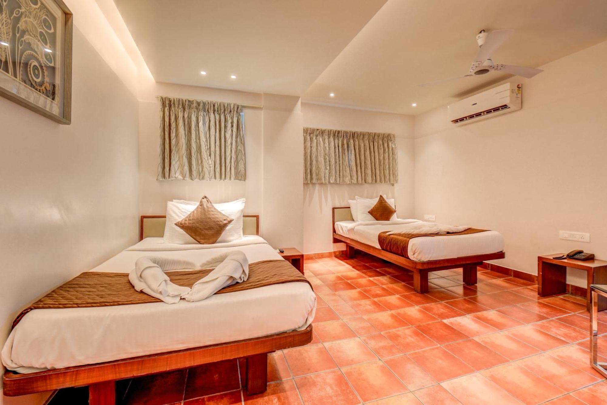Hotel J N Stay Mysore - 12 Minutes To Mysore Palace מראה חיצוני תמונה